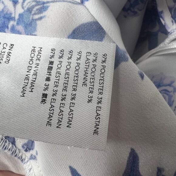 Urban Outfitters Floral‎ Summer Dress Faux Wrap V-Neck Midi - Picture 13 of 13